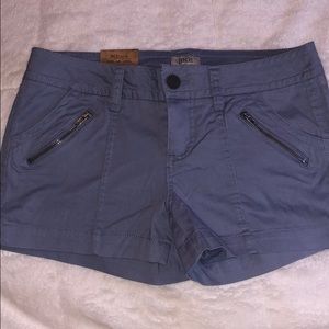 Buckle low rise stretch short